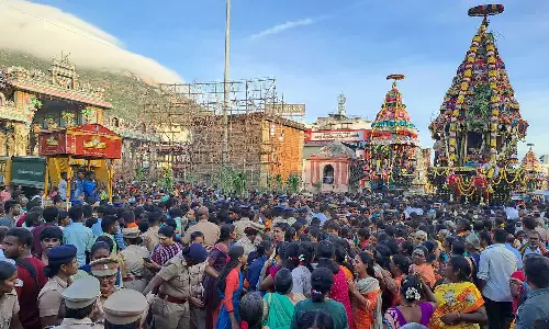 திருவண்ணாமலையில் கார்த்திகை தீபத்திருவிழா மகா தேரோட்டம்: பக்தர்கள் பரவசம்