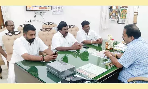 புதுவை தி.மு.க. எம்.எல்.ஏ.க்கள் வலியுறுத்தல்