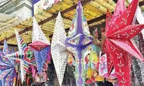 திருப்பூரில் சூடுபிடிக்கும் கிறிஸ்துமஸ் ஸ்டார்கள் விற்பனை