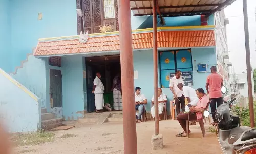 வாடகை கட்டிடத்தில் செயல்படும் சார்பதிவாளர் அலுவலகம்