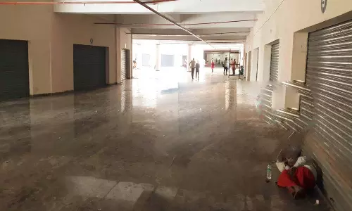 புதிய பஸ் நிலைய கடைகள் ஏலம் விடுவதில் தொடர்ந்து இழுபறி