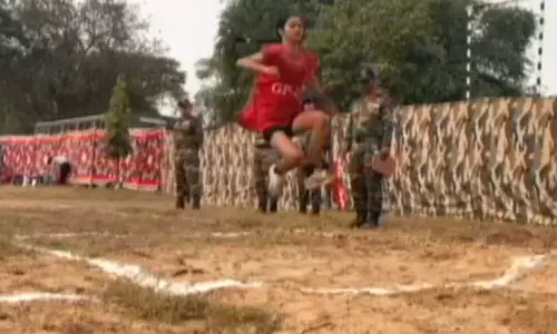 அக்னிவீரர் திட்டத்தின்கீழ் முதல் முறையாக கடற்படையில் 341 பெண் மாலுமிகள் இணைப்பு