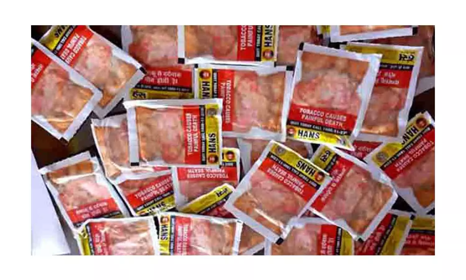 பெங்களூருவிலிருந்து சிவகாசிக்கு கடத்த முயன்ற ரூ.2.15 லட்சம் புகையிலை பொருட்கள் காருடன் பறிமுதல் பெங்களூருவிலிருந்து சிவகாசிக்கு கடத்த முயன்ற ரூ.2.15 லட்சம் புகையிலை பொருட்கள் காருடன் பறிமுதல்