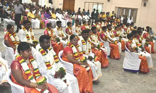இந்து சமய அறநிலையத்துறை சார்பில் 23 ஏழை ஜோடிகளுக்கு இலவச திருமணம்