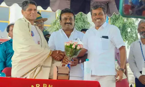 தேச ஒற்றுமையை வலியுறுத்தி  ராணுவ அதிகாரி ஒற்றுமை சுடர் ஓட்டம்