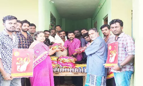 முதியோர்களுக்கு உணவு, போர்வை