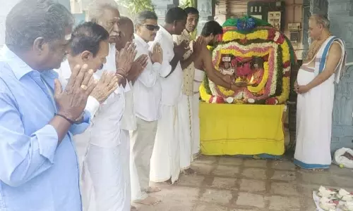 சிறுவாபுரி அகத்தீஸ்வரர் திருக்கோவிலில் சோமவார 108 சங்காபிஷேகம்