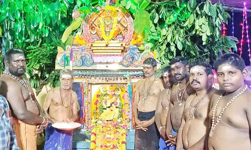 அய்யப்பனுக்கு சிறப்பு பூஜை