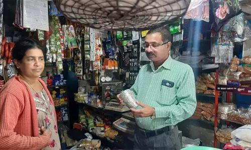 கோத்தகிரியில் பிளாஸ்டிக் பயன்படுத்திய வியாபாரிகளுக்கு ரூ.5,500 அபராதம்