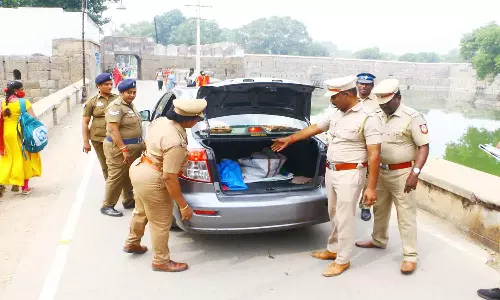 வேலூர் கோட்டையில் பலத்த போலீஸ் பாதுகாப்பு