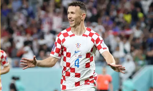 பெனால்டி ஷூட் அவுட் முறையில் 3-1 என ஜப்பானை வீழ்த்தி காலிறுதிக்கு முன்னேறியது குரோசியா