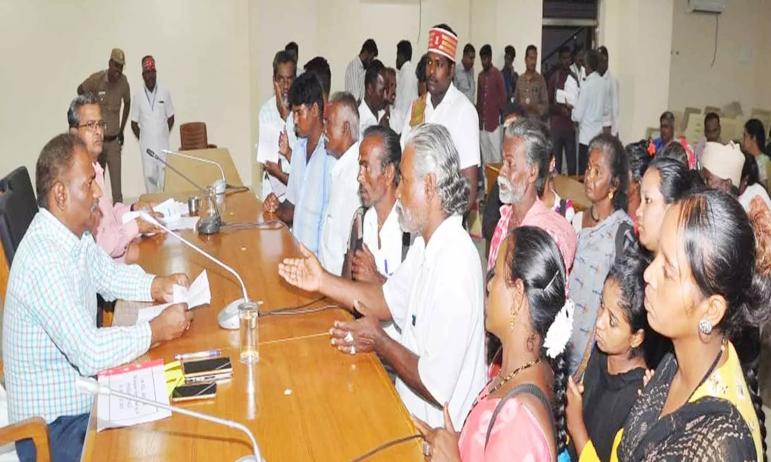 குறைதீர்வு நாள் கூட்டத்தில் 277 மனுக்கள் பெறப்பட்டது