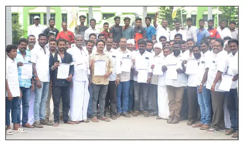 பொங்கல் பண்டிகையை முன்னிட்டு   எருது விடும் விழாவிற்கு அனுமதி வழங்க வேண்டும்   -கிருஷ்ணகிரி கலெக்டரிடம் கோரிக்கை மனு