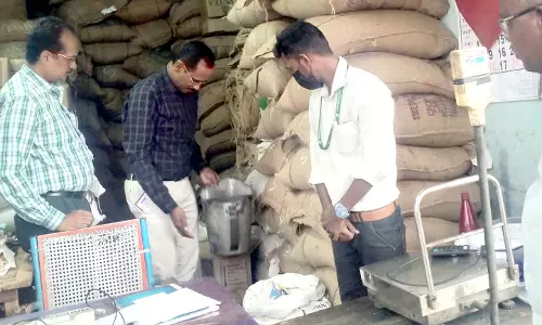 தமிழ்நாடு நுகர்பொருள் வாணிபக் கழக நிர்வாக இயக்குநர் நேரில் ஆய்வு