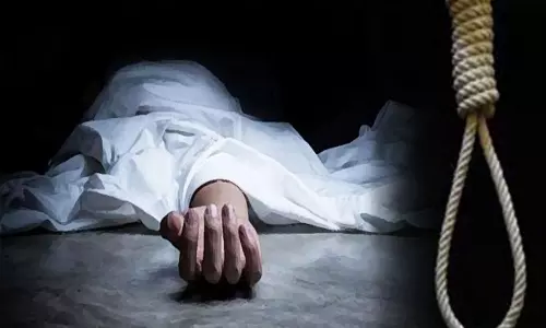 தொழிலாளி தூக்கிட்டு தற்கொலை