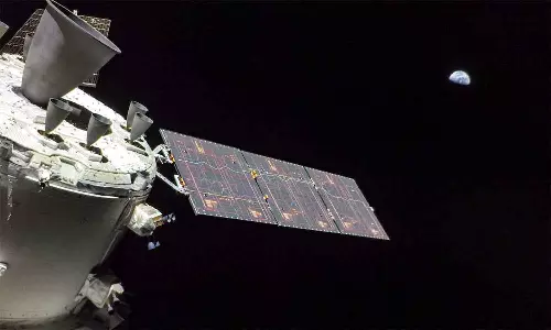 நிலவு பயணத்தை முடித்துக் கொண்டு ஓரியன் விண்கலம் பூமிக்கு புறப்பட்டது