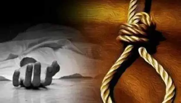 பொள்ளாச்சியில் கல்லூரி மாணவர் தற்கொலை