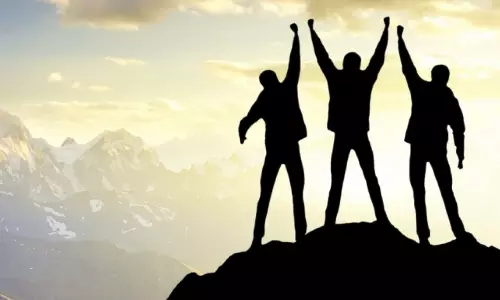 வெற்றிக்கு பின்னால்...