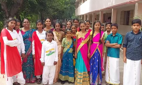 தருமபுரியில் மாவட்ட அளவில்  அரசு பள்ளி மாணவர்களுக்கு கலைத் திருவிழா