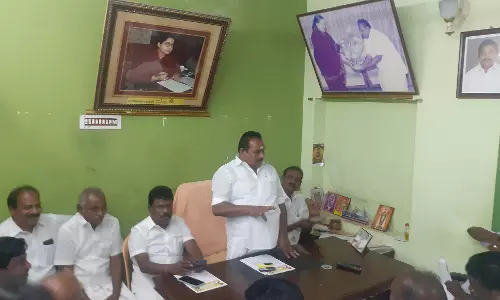 மாவட்ட செயலாளர் சண்முகநாதன் தலைமையில் தூத்துக்குடி தெற்கு மாவட்ட அ.தி.மு.க. நிர்வாகிகள் ஆலோசனை