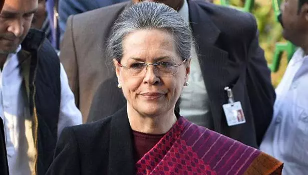 சோனியா காந்தி ராஜஸ்தான் சென்றார்- நாளை பிறந்தநாள் கொண்டாட்டம் சோனியா காந்தி ராஜஸ்தான் சென்றார்- நாளை பிறந்தநாள் கொண்டாட்டம்