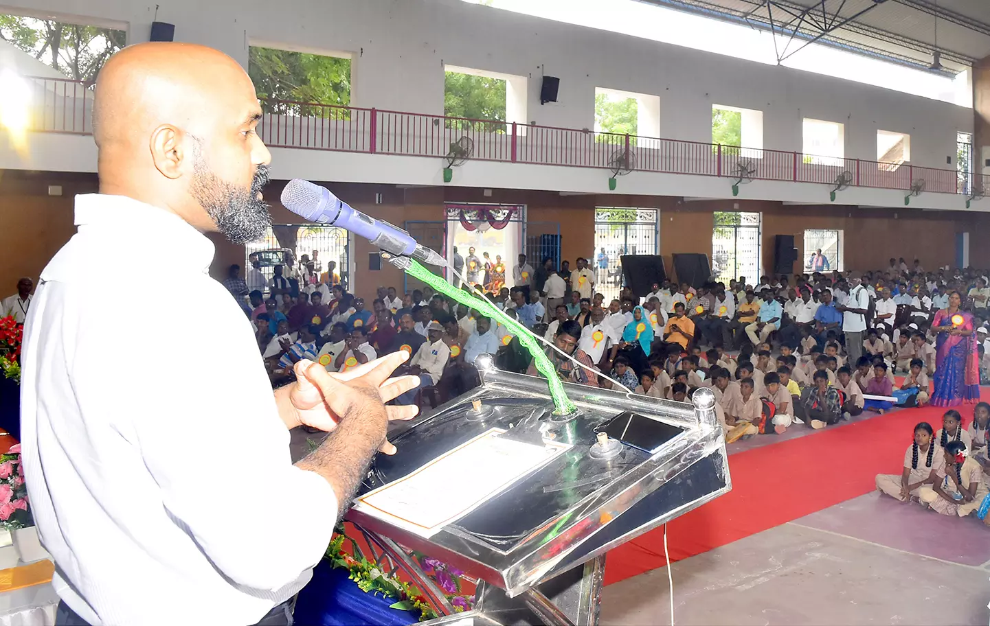 மாணவர்கள் கலைத்திறனை வெளிப்படுத்தி பெருமை தேடி தர வேண்டும்-  கலெக்டர் பேச்சு