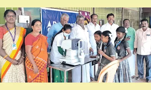 இலவச கண் சிகிச்சை முகாம்