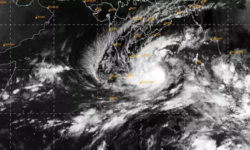 சென்னையை நெருங்கி வரும் மாண்டஸ் புயல்- 10 மாவட்டங்களுக்கு ஆரஞ்சு அலர்ட்
