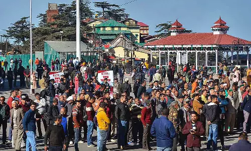 இழுபறி நிலை மாறியது... இமாச்சல பிரதேசத்தில் பாஜகவை முந்தியது காங்கிரஸ்