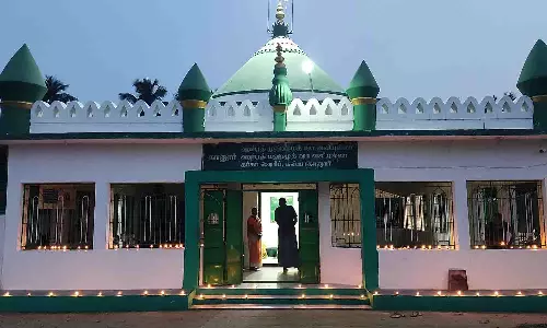 தர்காவில் கார்த்திகை தீபம் நூற்றாண்டு கடந்து  ஓங்கும் ஒற்றுமை!