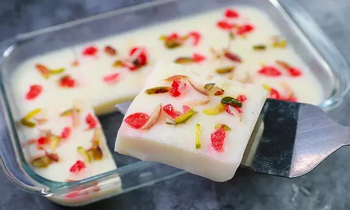 வீட்டுல பால் இருந்தா போதும்... மில்க் புட்டிங் செஞ்சி அசத்தலாம்....