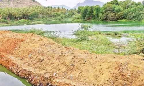 வேலூர் பலவன்சாத்து ஏரியில் 200 ஆக்கிரமிப்பு வீடுகளை அகற்ற மாநகராட்சி நோட்டீஸ்