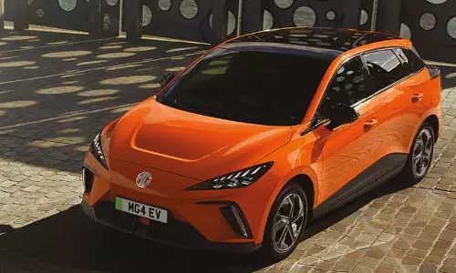 ஆட்டோ எக்ஸ்போவில் காட்சிக்கு வைக்கப்படும் எம்ஜி-யின் புது எலெக்ட்ரிக் கார்?