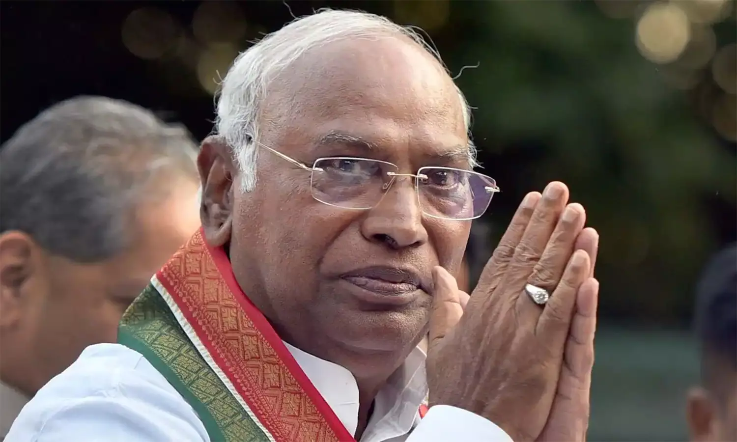 சட்டசபை தேர்தலில் வெற்றி: இமாசல பிரதேச மக்களுக்கு மல்லிகார்ஜூன கார்கே நன்றி சட்டசபை தேர்தலில் வெற்றி: இமாசல பிரதேச மக்களுக்கு மல்லிகார்ஜூன கார்கே நன்றி