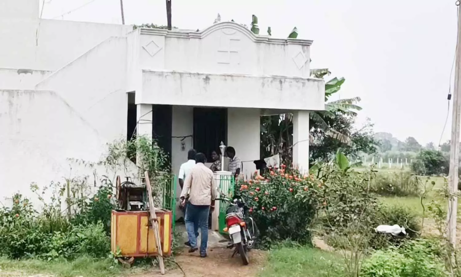 விவசாயி வீட்டில் 4½ பவுன் நகை கொள்ளை