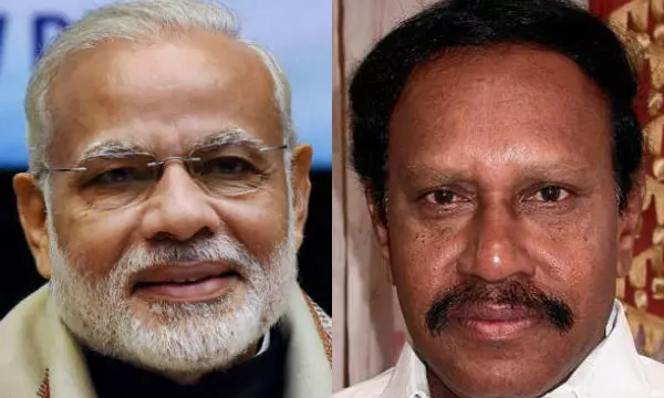 பிரதமர் மோடியுடன் தம்பிதுரை எம்.பி. சந்திப்பு பிரதமர் மோடியுடன் தம்பிதுரை எம்.பி. சந்திப்பு