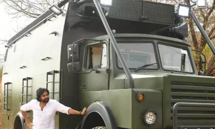 நடிகர் பவன் கல்யாணின் வாராஹி வாகனத்திற்கு ஒய்.எஸ்.ஆர். காங்கிரசார் எதிர்ப்பு நடிகர் பவன் கல்யாணின் வாராஹி வாகனத்திற்கு ஒய்.எஸ்.ஆர். காங்கிரசார் எதிர்ப்பு