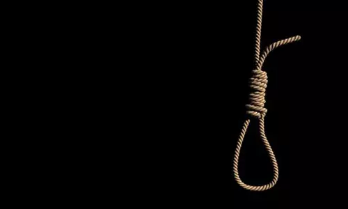 சுசீந்திரம் அருகே கோர்ட்டு ஊழியர் தற்கொலை