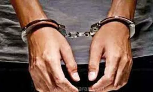 செல்போன் திருடிய சிறுவன் கைது