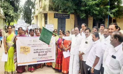 பெண்களுக்கு எதிரான வன்முறை ஒழிப்பு பேரணி