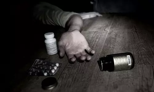 மதுவில் விஷம் கலந்து குடித்து தொழிலாளி தற்கொலை