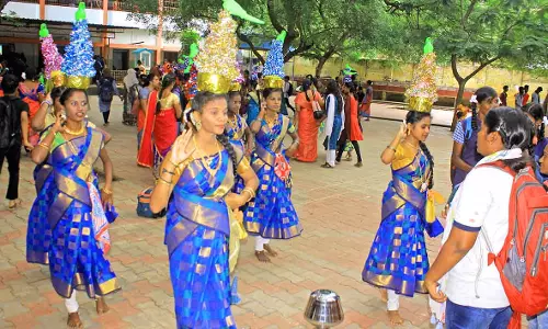 பாளையில் நடைபெற்ற மாவட்ட அளவிலான கலைத்திருவிழா போட்டிகள் இன்றுடன் நிறைவு - வெற்றிபெற்றவர்கள் மாநில அளவிலான போட்டிக்கு தகுதி
