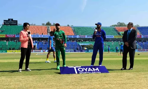 வங்காளதேசத்துக்கு எதிரான கடைசி ஒருநாள் கிரிக்கெட்- இந்தியா முதலில் பேட்டிங்