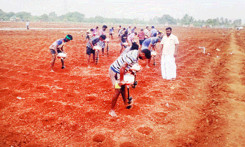 ஒட்டன்சத்திரம் அருகே 6 மணி நேரத்தில் 6 லட்சம் மரக்கன்றுகள் நட முடிவு