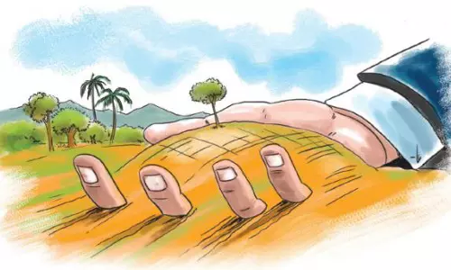 நிலம் கொடுத்தவர்கள் இழப்பீட்டு  தொகையை பெற்றுக்கொள்ளலாம்