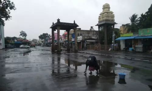 அதிதீவிர புயல் வலுவிழந்து புயலாக மாறியதால் பெரிய பாதிப்பில் இருந்து தப்பியது மாமல்லபுரம்