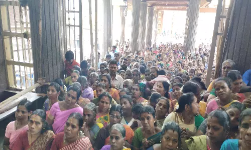 மண்டைக்காடு பகவதி அம்மன் கோவிலில் வலிய படுக்கை பூஜை