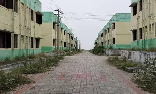 சமூக விரோதிகளின் கூடாரமாக மாறும் அரசு அடுக்குமாடி குடியிருப்பு