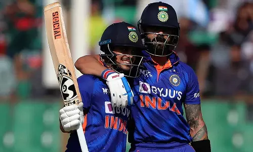 வங்காளதேச  பந்துவீச்சை சிதறடித்த இஷான், கோலி - இந்தியா 409 ரன்கள் குவிப்பு