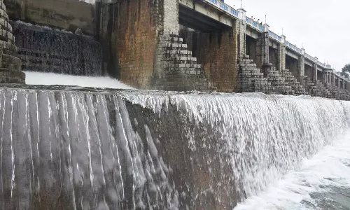 பூண்டி ஏரிக்கு நீர்வரத்து அதிகரிப்பு - உபரி நீர் 5,000 கன அடி திறப்பு